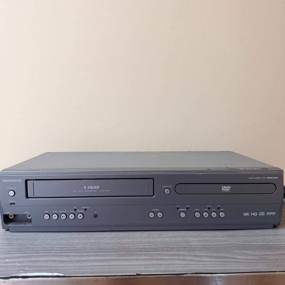 Magnavox CMWD2206 DVD VHS VCR Combo Player Recorder 4 Head Hi-Fi 2009 No Remote